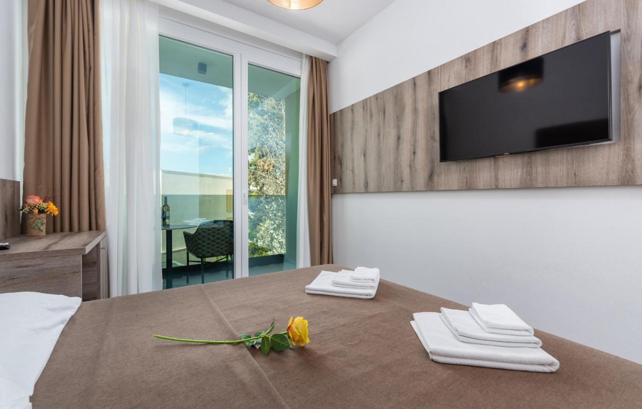 Residence Center B&B Materada Пореч Екстериор снимка