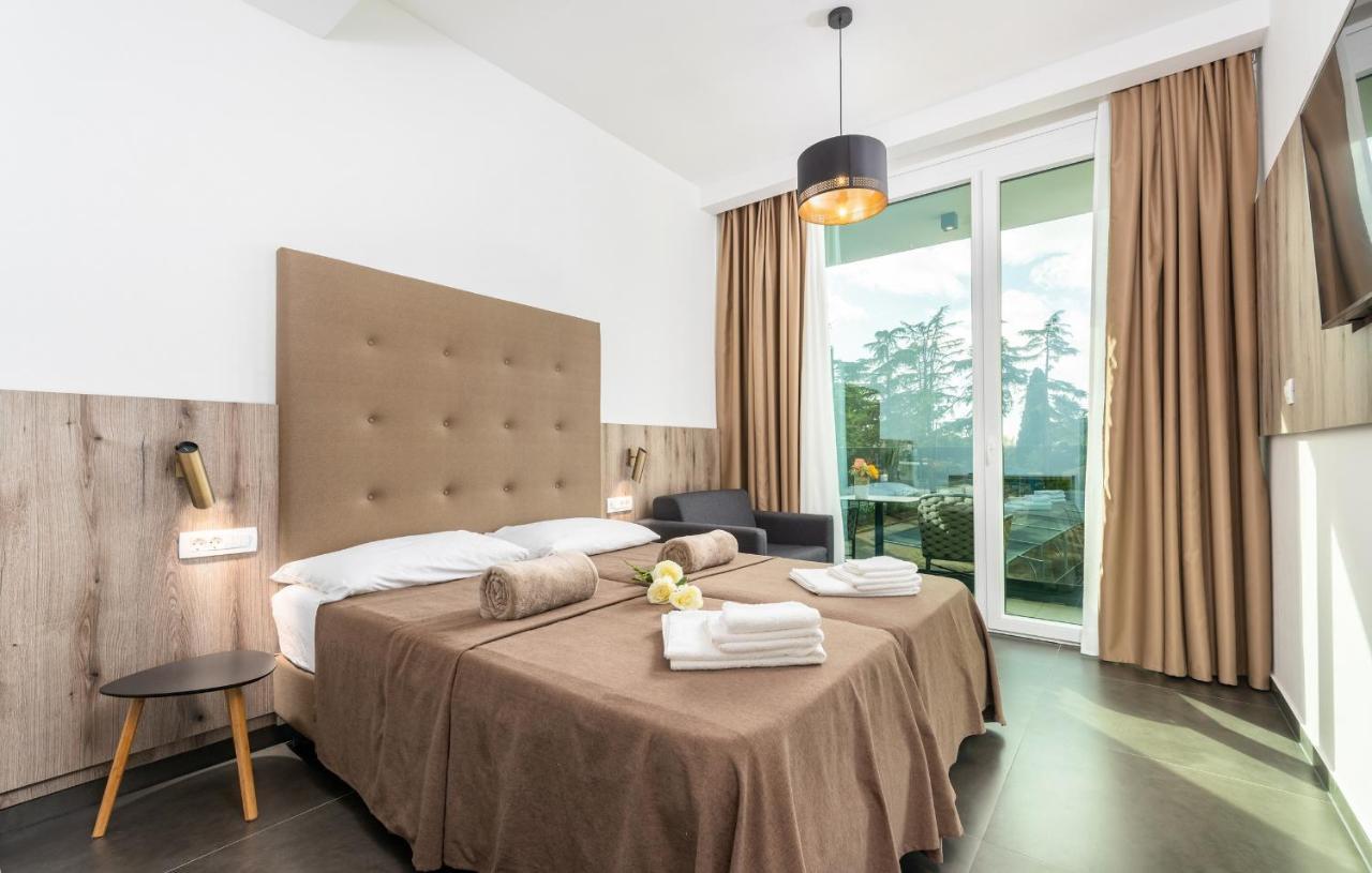 Residence Center B&B Materada Пореч Екстериор снимка